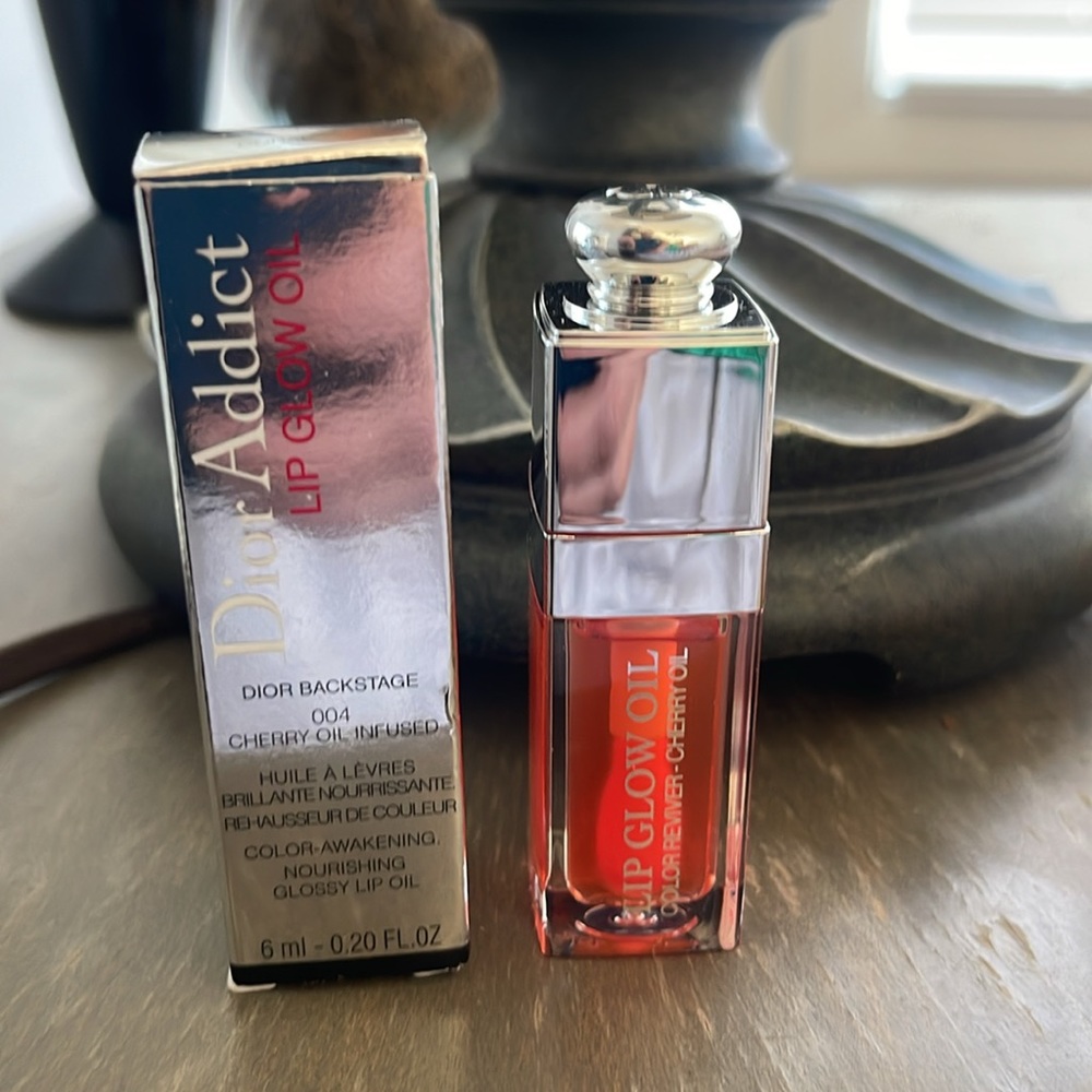 Dior lip glow oil . # 004 coral. - Picture 3 of 6